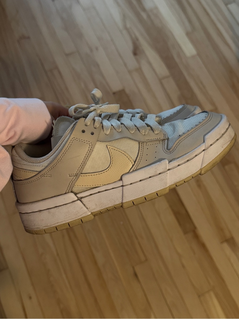 Nike Low-Top Sneaker in Cream and Beige